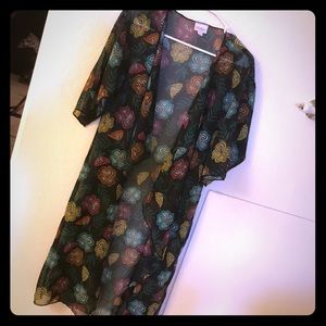 LuLaRoe Shirley Small 🖤